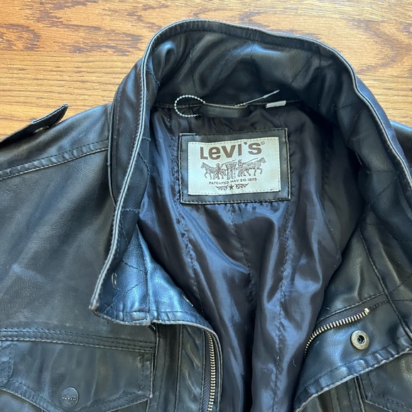 Levi’s jacket - Picture 2 of 6